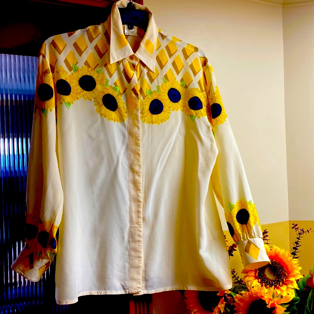Escada Silk Gorgeous Sunflower Print Buttondown Blouse Made In Germany